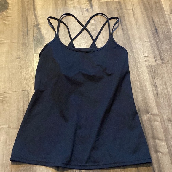 Old Navy Active Criss Cross Tank - Picture 1 of 4